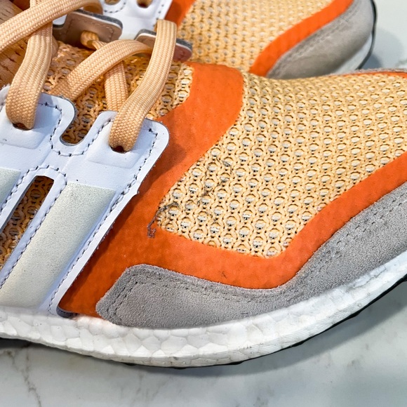 Adidas Ultraboost Good Condition Womens 9.5 - Picture 6 of 8